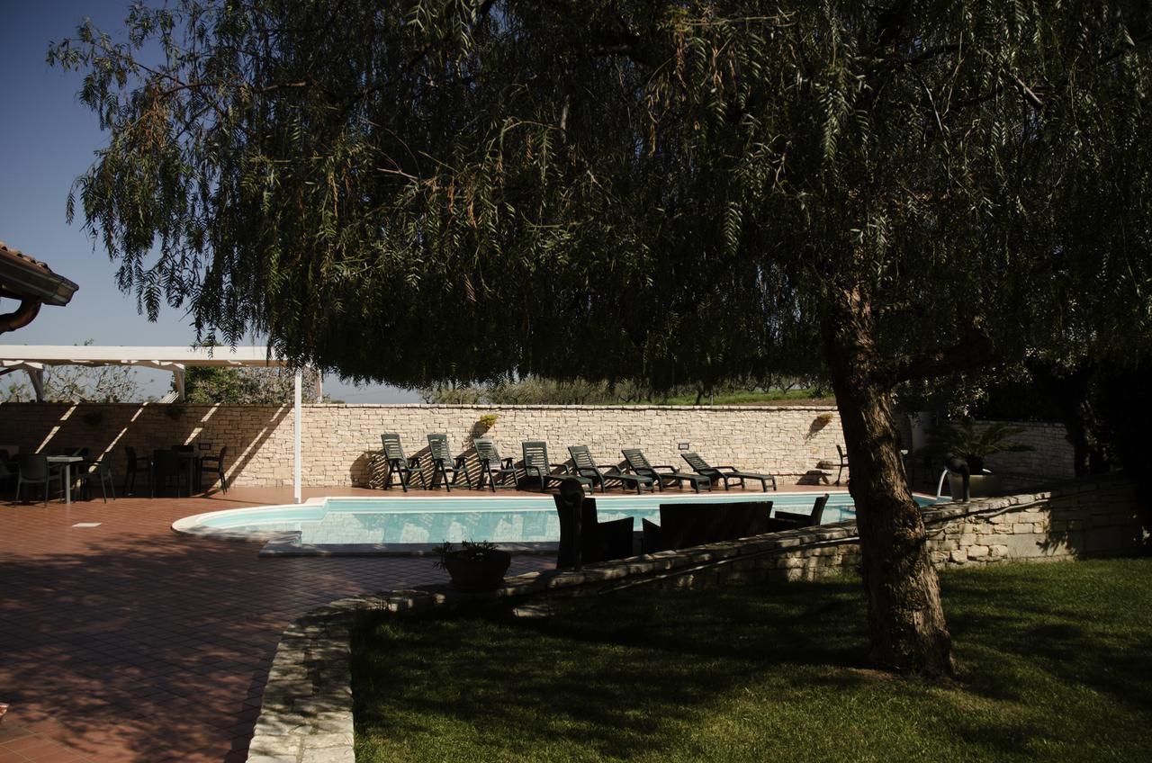 Lo Scacciapensieri Guest House Франкавила ал Маре Екстериор снимка