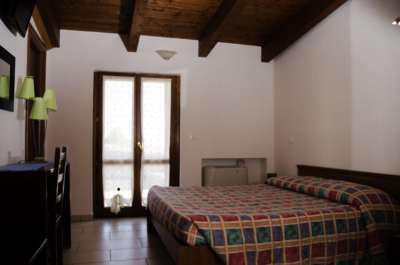 Lo Scacciapensieri Guest House Франкавила ал Маре Екстериор снимка