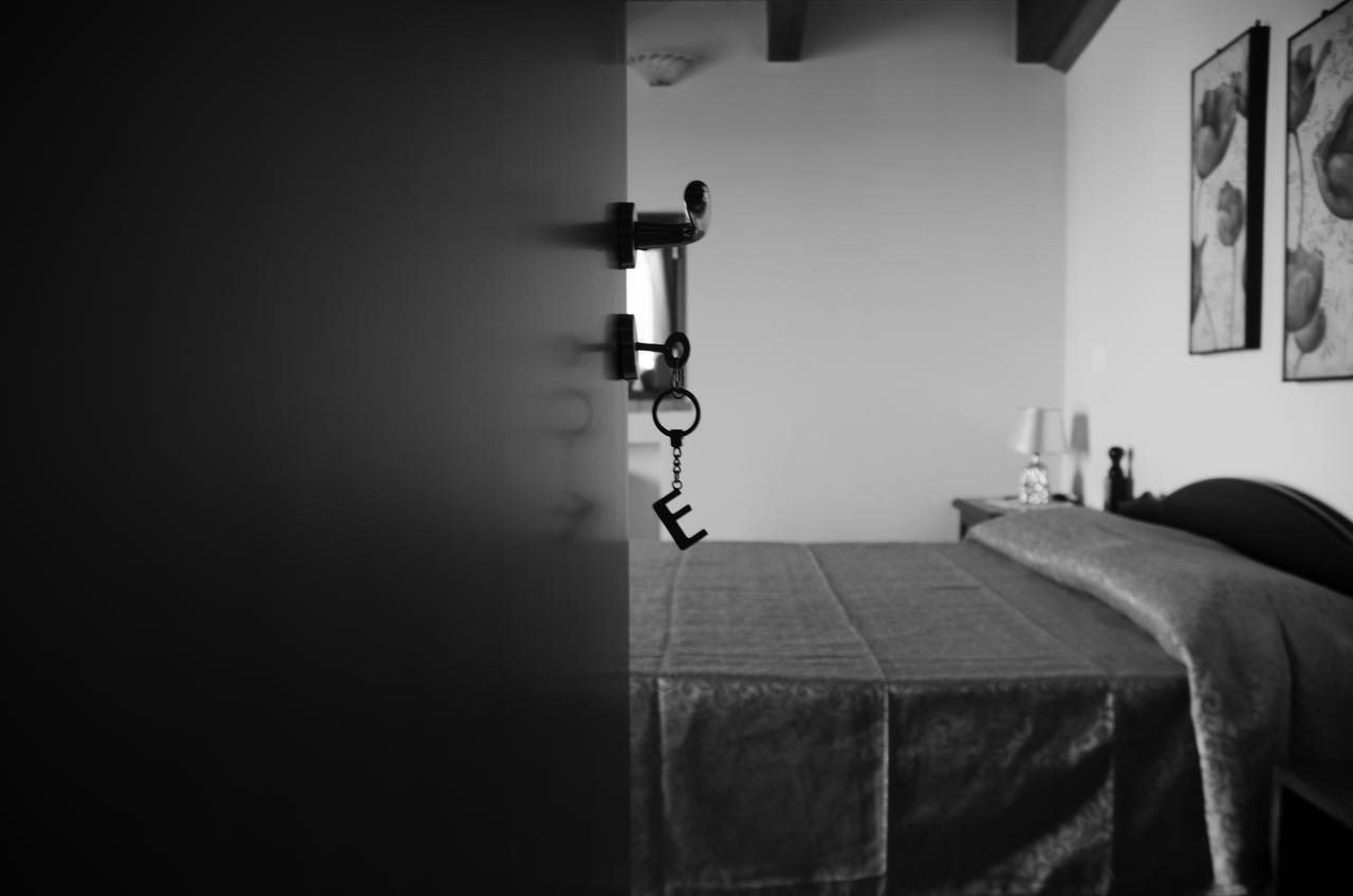 Lo Scacciapensieri Guest House Франкавила ал Маре Екстериор снимка